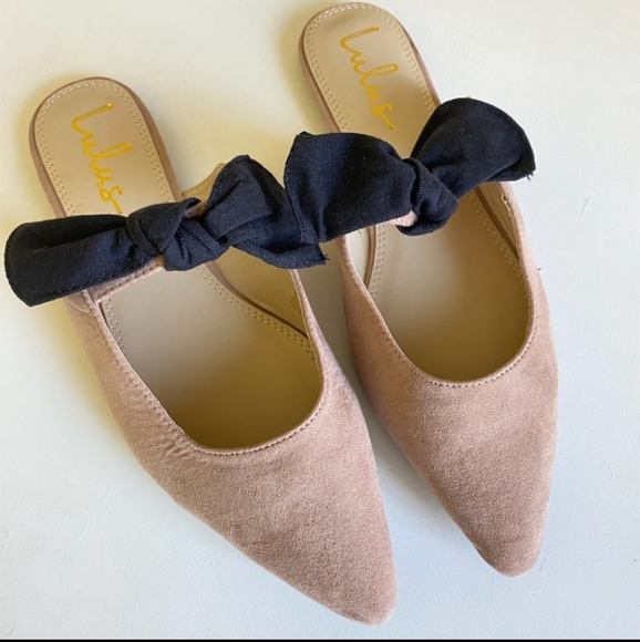 New Blush Suede Pointed Toe Bow Mules - Picture 2 of 5